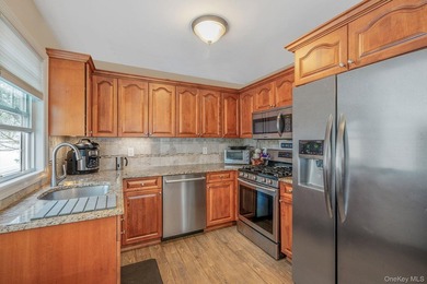Welcome to 253 E Riviera Drive a charming expanded Cape-style - photo 10