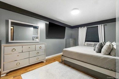 Welcome to this well-maintained three-family home in the Bronx - photo 12