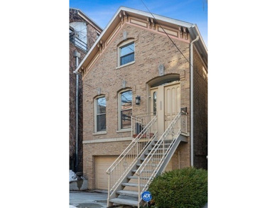 Recently Renovated Old Town Single-Family Home | 4 Bedrooms | 3 - photo 2
