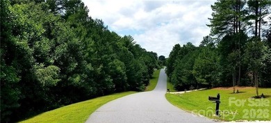 Beautiful 2.04-acre, wooded interior lot in the gated Harbor - photo 5