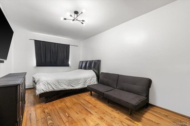 Welcome to this well-maintained three-family home in the Bronx - photo 17