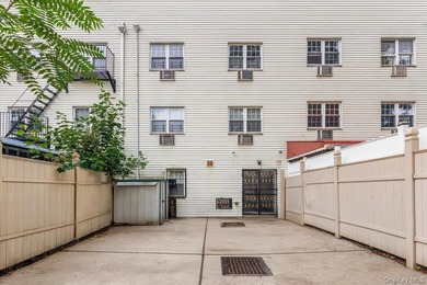 Welcome to this well-maintained three-family home in the Bronx - photo 20