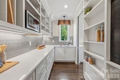 Waterfront luxury in this exceptional all-brick estate nestled - photo 10