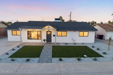 (private lake, pond, creek) Home For Sale in Scottsdale Arizona