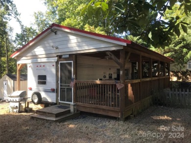 Lake Tillery Home For Sale in Mount Gilead North Carolina