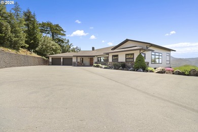 (private lake, pond, coastal) Home For Sale in Gold Beach Oregon