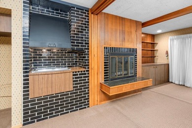 Step into a true time capsule of style-this one-of-a-kind 3 bed - photo 14