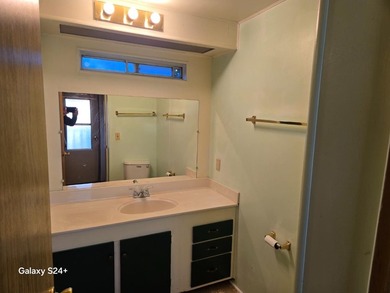 2 bedroom, 1 bathroom mobile home with an expando. Located in - photo 17