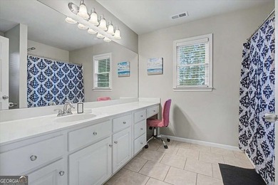 Welcome home to this spacious 5 bedroom, 4.5 bathroom residence - photo 22