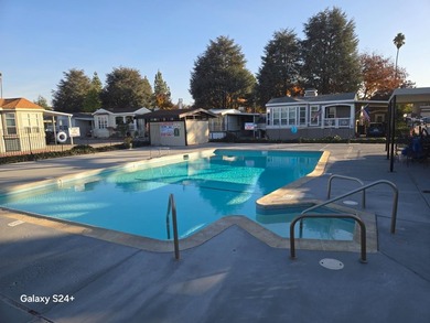 2 bedroom, 1 bathroom mobile home with an expando. Located in - photo 23