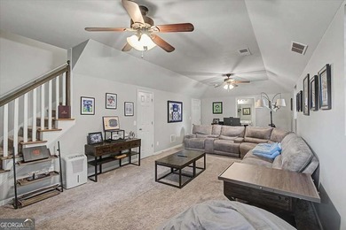 Welcome home to this spacious 5 bedroom, 4.5 bathroom residence - photo 27