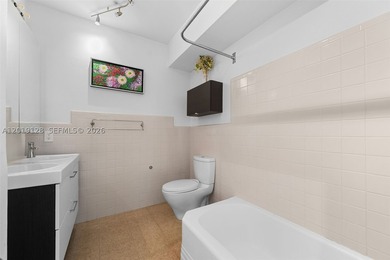 Nestled on prestigious Prairie Avenue in the heart of Mid-Beach - photo 29