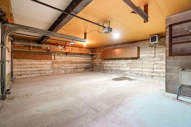 Step into a true time capsule of style-this one-of-a-kind 3 bed - photo 32