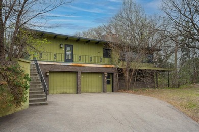 Step into a true time capsule of style-this one-of-a-kind 3 bed - photo 40