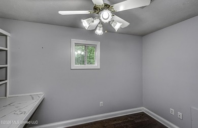 Welcome home to 8 Lakeview Drive in Raymond! Situated on a one - photo 43