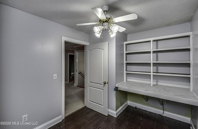 Welcome home to 8 Lakeview Drive in Raymond! Situated on a one - photo 45