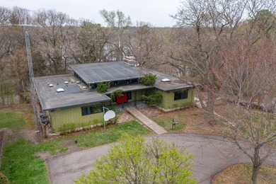 Step into a true time capsule of style-this one-of-a-kind 3 bed - photo 45