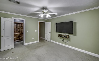 Welcome home to 8 Lakeview Drive in Raymond! Situated on a one - photo 48