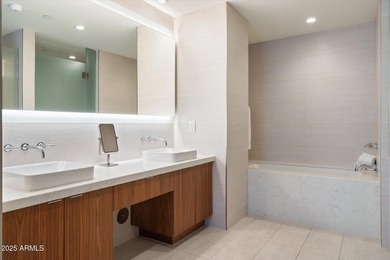 Located in Paradise Valley, freshly remodeled and newly - photo 9