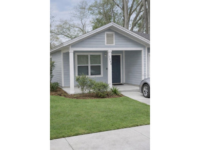 Moss Lee Lake Home For Sale in Hawthorne Florida