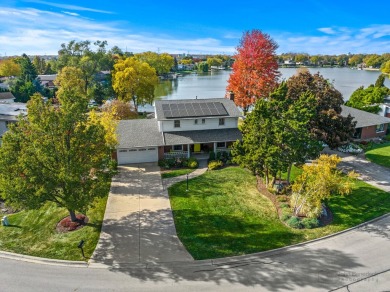 Briarwood Lake Home For Sale in Arlington Heights Illinois