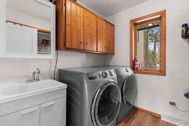 Set in the Purves Lagoon neighborhood, this remodeled - photo 4