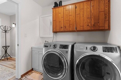 Set in the Purves Lagoon neighborhood, this remodeled - photo 5