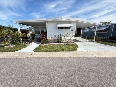 Lake Haven Home For Sale in Dunedin Florida
