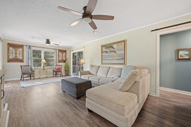 Just a short walk from the sand, this classic Edisto Beach home - photo 12