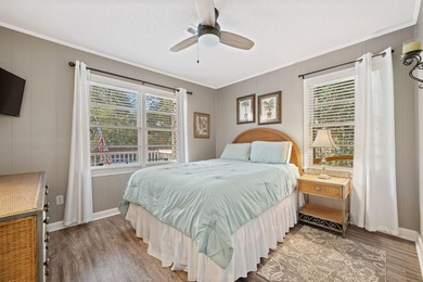 Just a short walk from the sand, this classic Edisto Beach home - photo 18