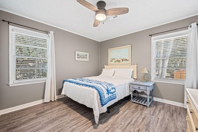 Just a short walk from the sand, this classic Edisto Beach home - photo 21