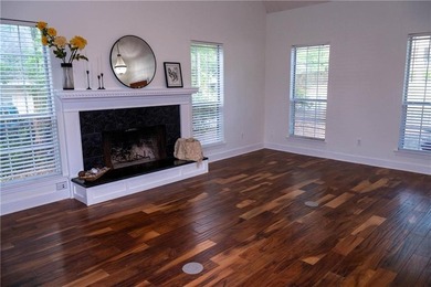 Welcome to this immaculate, move-in ready home in Lake Forest! - photo 2