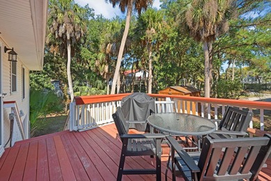 Just a short walk from the sand, this classic Edisto Beach home - photo 32