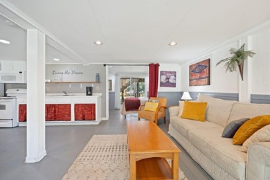 Just a short walk from the sand, this classic Edisto Beach home - photo 38