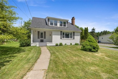 Welcome home to this spacious and well cared for property - photo 1