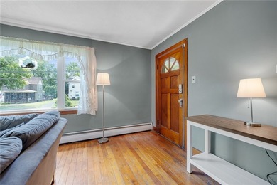 Welcome home to this spacious and well cared for property - photo 6