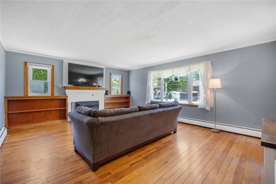 Welcome home to this spacious and well cared for property - photo 9