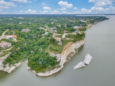 Walk into panoramic views of Lake Whitney, known as one of - photo 16