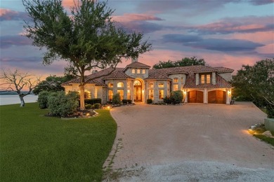 Walk into panoramic views of Lake Whitney, known as one of - photo 18