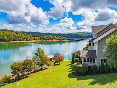 Spectacular lakefront living with all the room inside and out - - photo 4