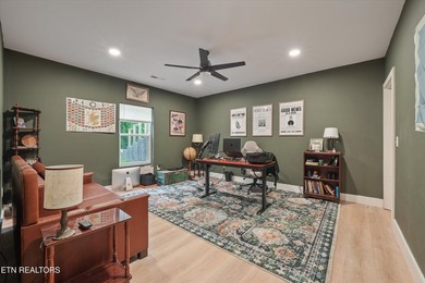 Welcome home to the perfect blend of luxury, comfort, and - photo 32