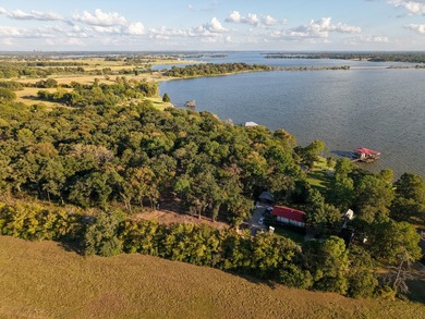 Your lakefront getaway awaits on the shimmering shores of Lake - photo 6