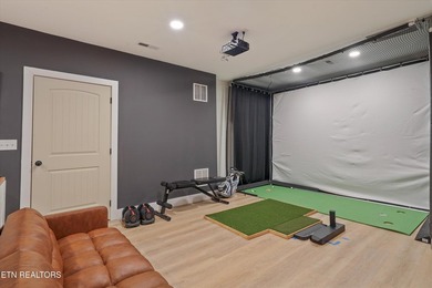 Welcome home to the perfect blend of luxury, comfort, and - photo 38