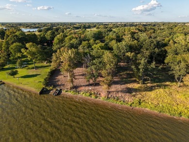 Your lakefront getaway awaits on the shimmering shores of Lake - photo 8