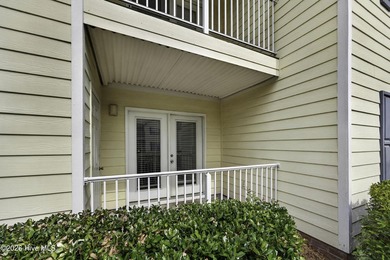 This freshly painted and super-cute 3-bedroom, 2-bathroom - photo 3
