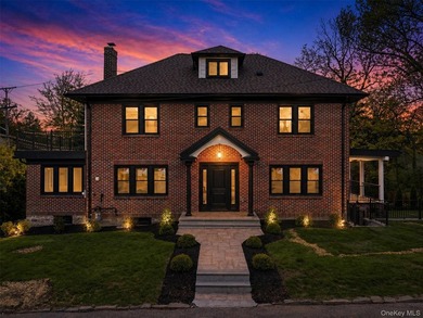 Welcome to Glenwood Lake!! This exceptional, fully renovated - photo 1
