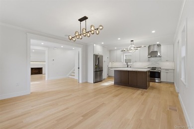Welcome to Glenwood Lake!! This exceptional, fully renovated - photo 6