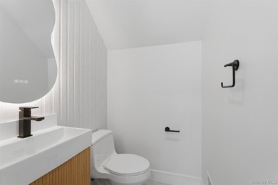 Welcome to Glenwood Lake!! This exceptional, fully renovated - photo 10