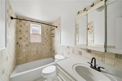Excellent opportunity on a 40 * 100 lot. This fully detached 2 - photo 11