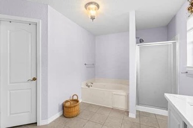 Contingency contract w sale of Buyer's home. Kick Out Clause in - photo 24